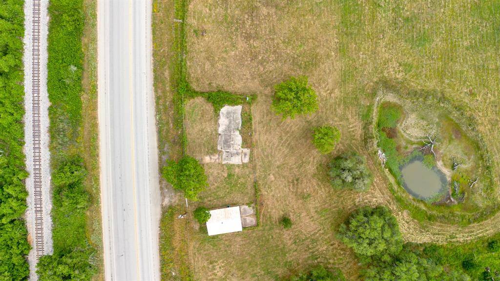 Alleyton, TX 78935,4882 E US Highway 90A