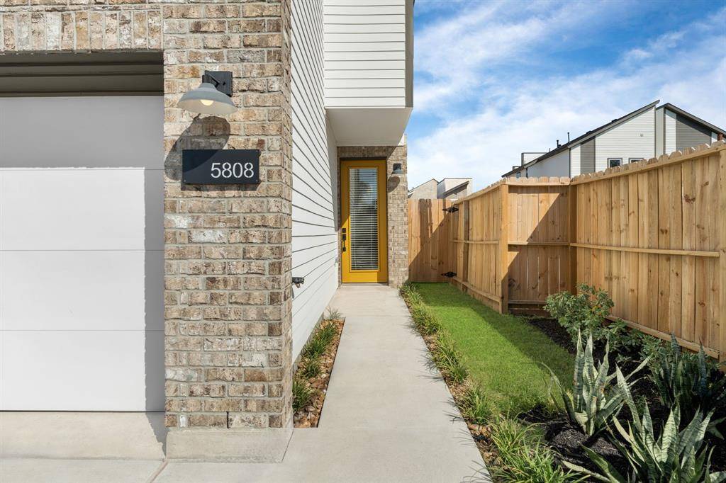 Houston, TX 77091,5811 Francis Oak Landing PL