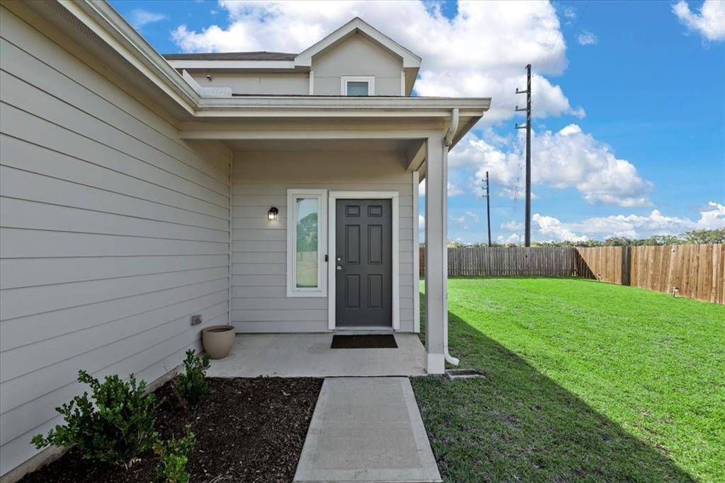 Rosharon, TX 77583,5639 Brooklyn Rose DR
