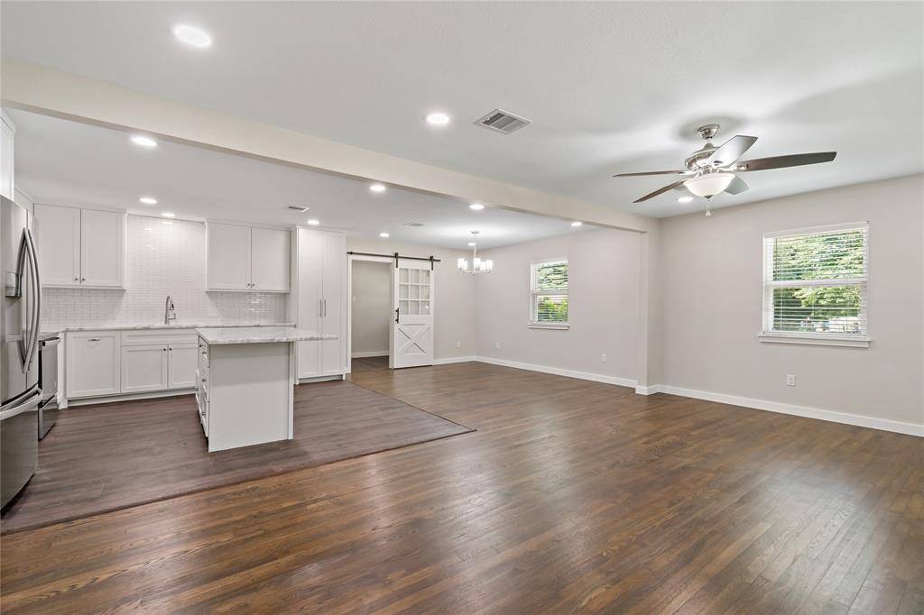 Liberty, TX 77575,1827 N San Jacinto