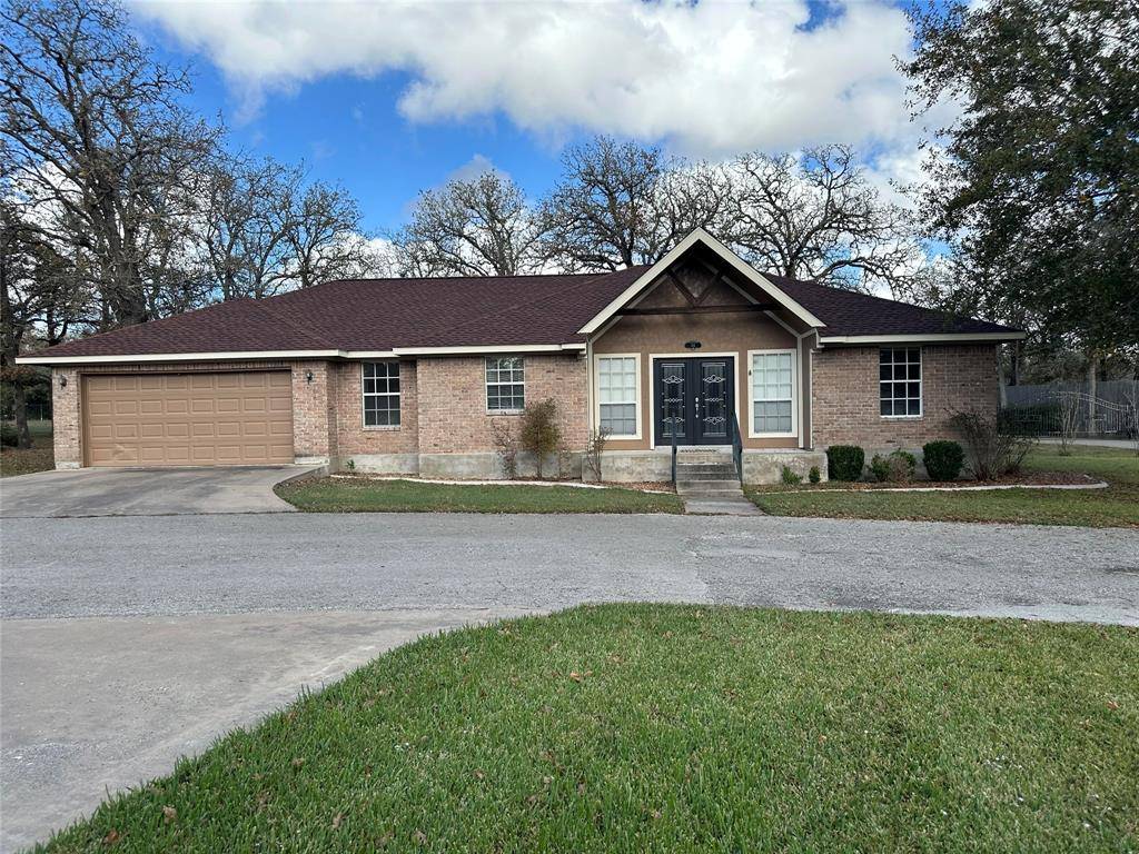 La Grange, TX 78945,114 Park PL