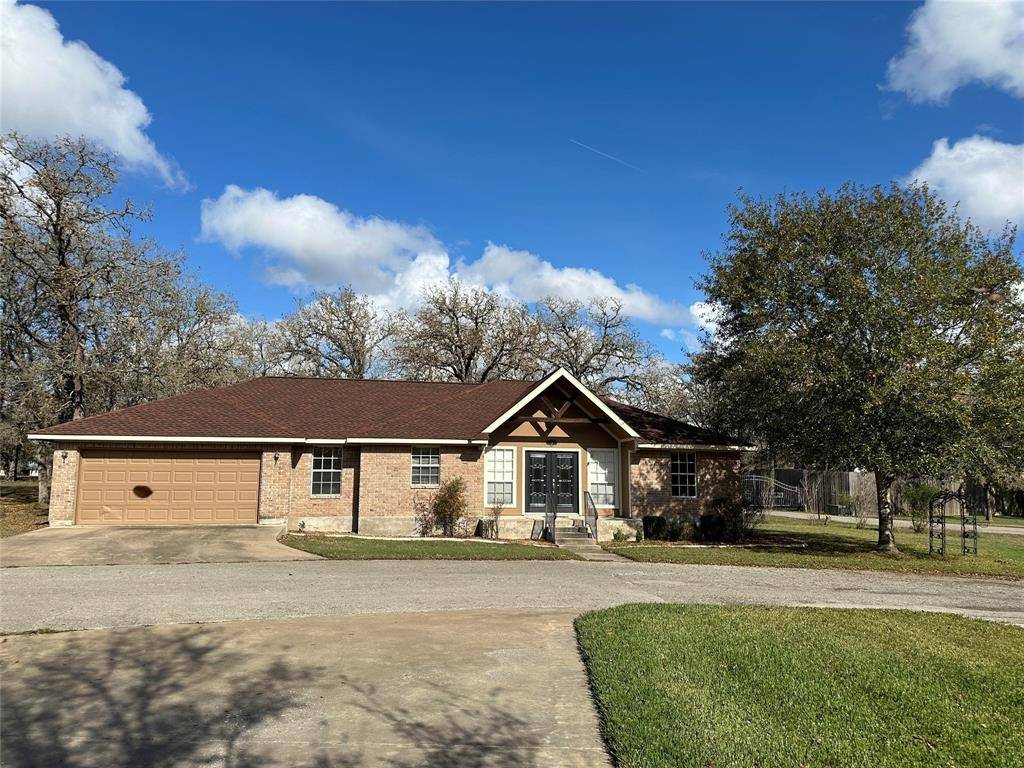 La Grange, TX 78945,114 Park PL