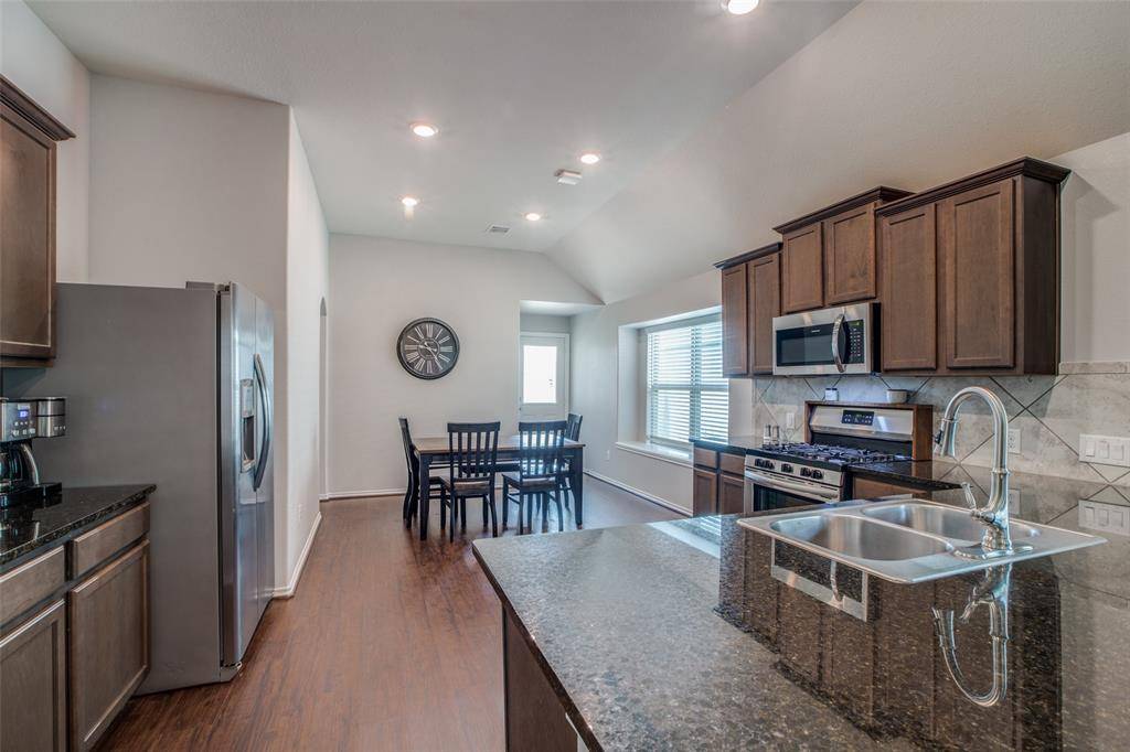 Katy, TX 77493,25715 Bottlebrush Sedge ST