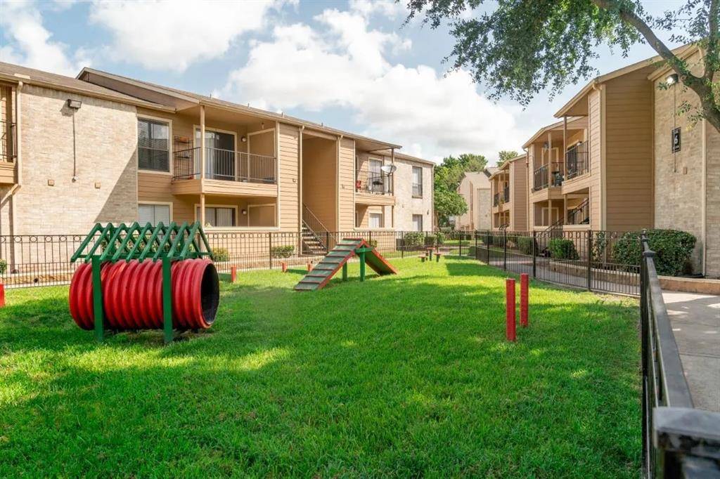 Humble, TX 77338,515 S Bender AVE #504