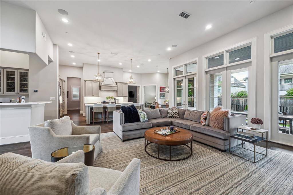Bellaire, TX 77401,4910 Valerie ST