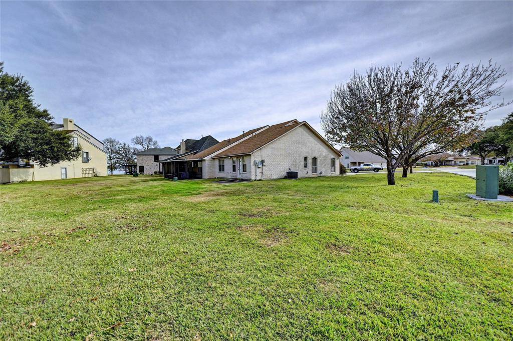 Willis, TX 77318,11423 Outrigger DR