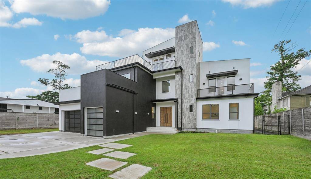 Houston, TX 77004,3308 N MacGregor WAY