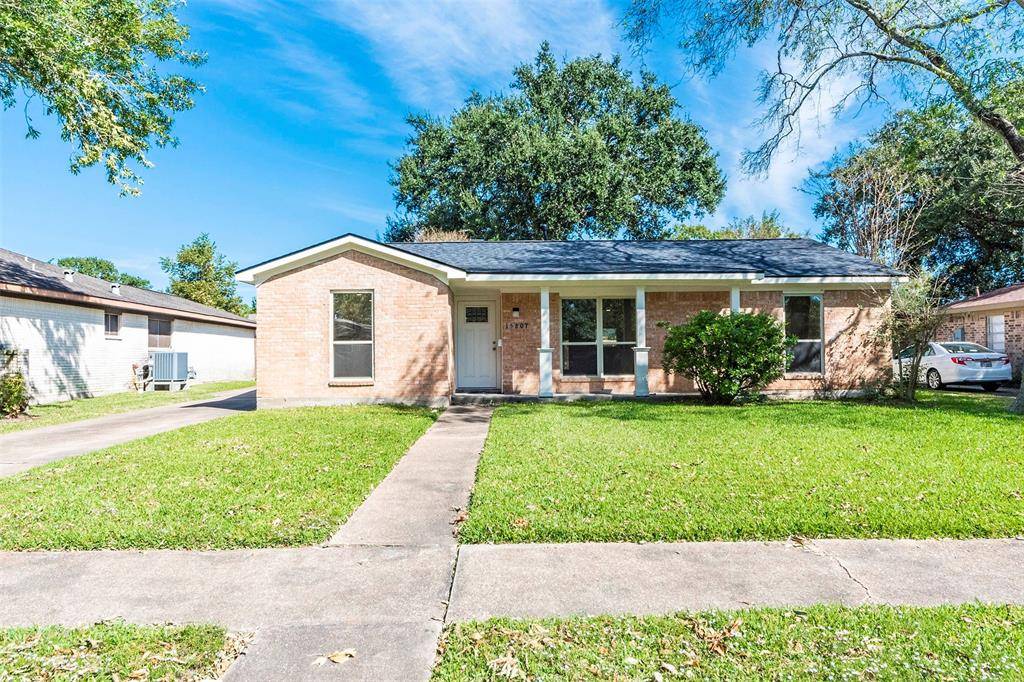 Houston, TX 77062,15807 Fathom LN