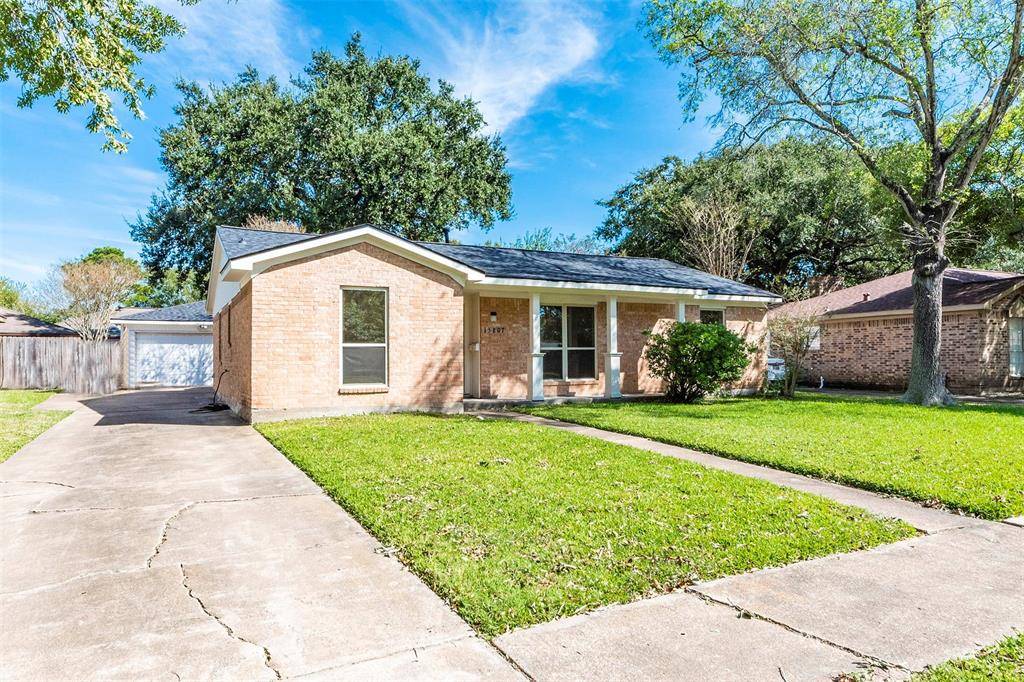 Houston, TX 77062,15807 Fathom LN