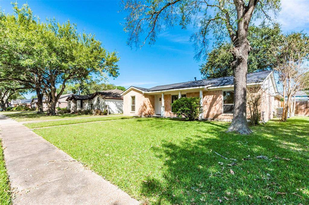 Houston, TX 77062,15807 Fathom LN