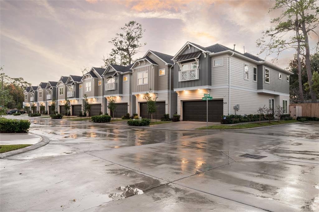 Houston, TX 77018,5215 Amber Sunrise DR