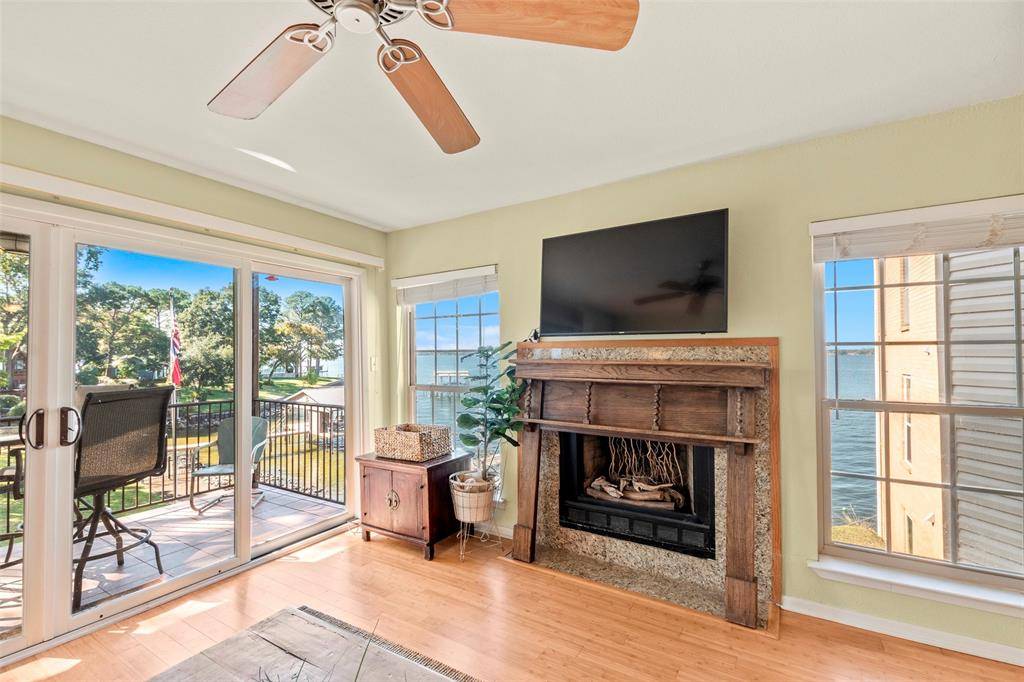 Mabank, TX 75156,160 Peninsula Point TER