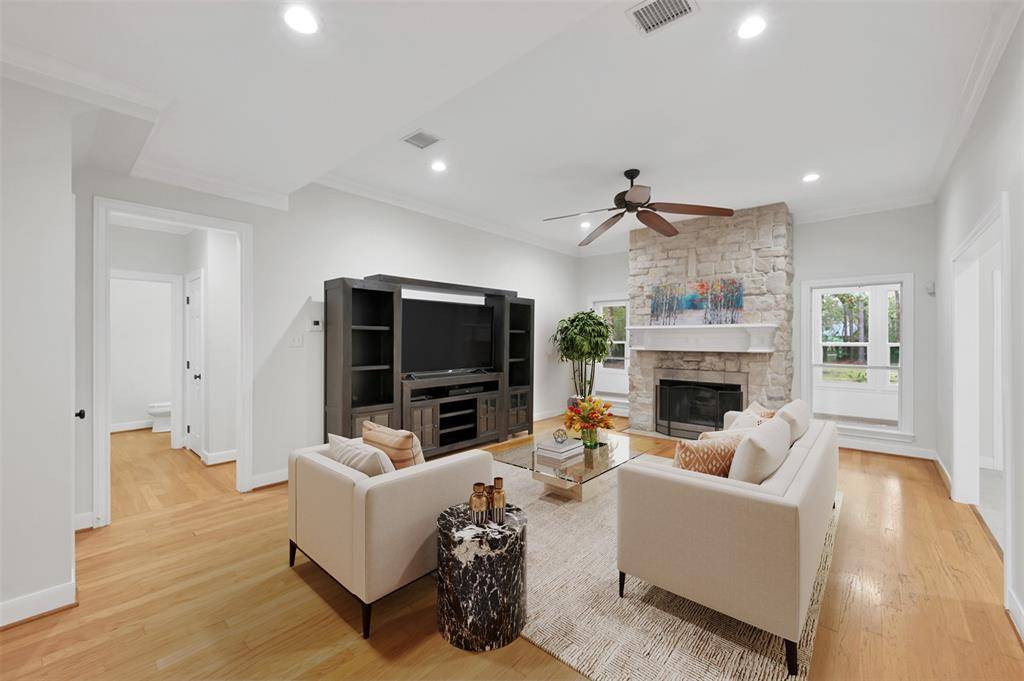 Conroe, TX 77384,14 Wind River DR