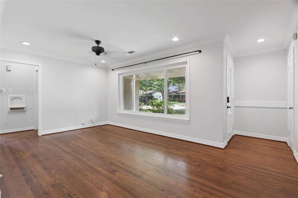 Houston, TX 77092,5206 De Lange LN