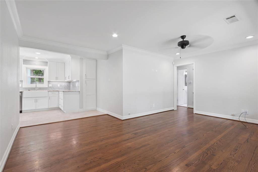Houston, TX 77092,5206 De Lange LN