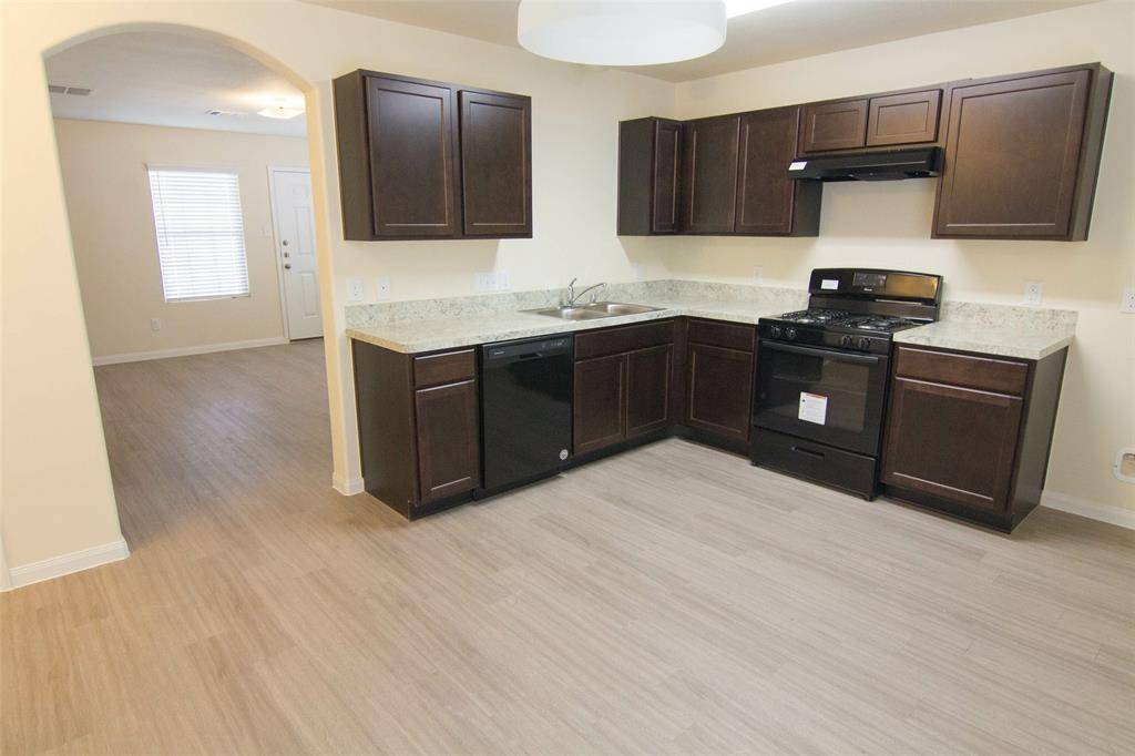 La Marque, TX 77568,952 Park Ridge CT