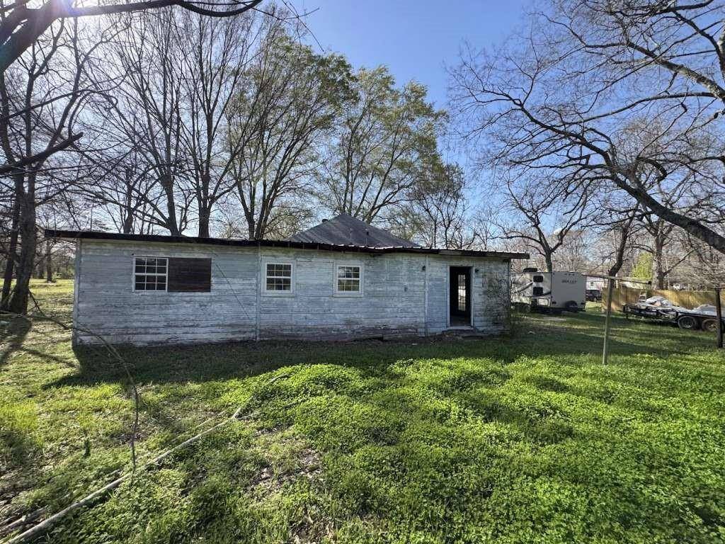 Maud, TX 75567,332 Houston ST