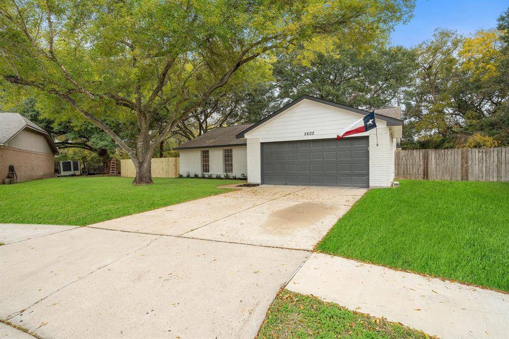 League City, TX 77573,5602 Country Green ST