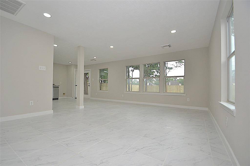 Crosby, TX 77532,631 Aweigh DR