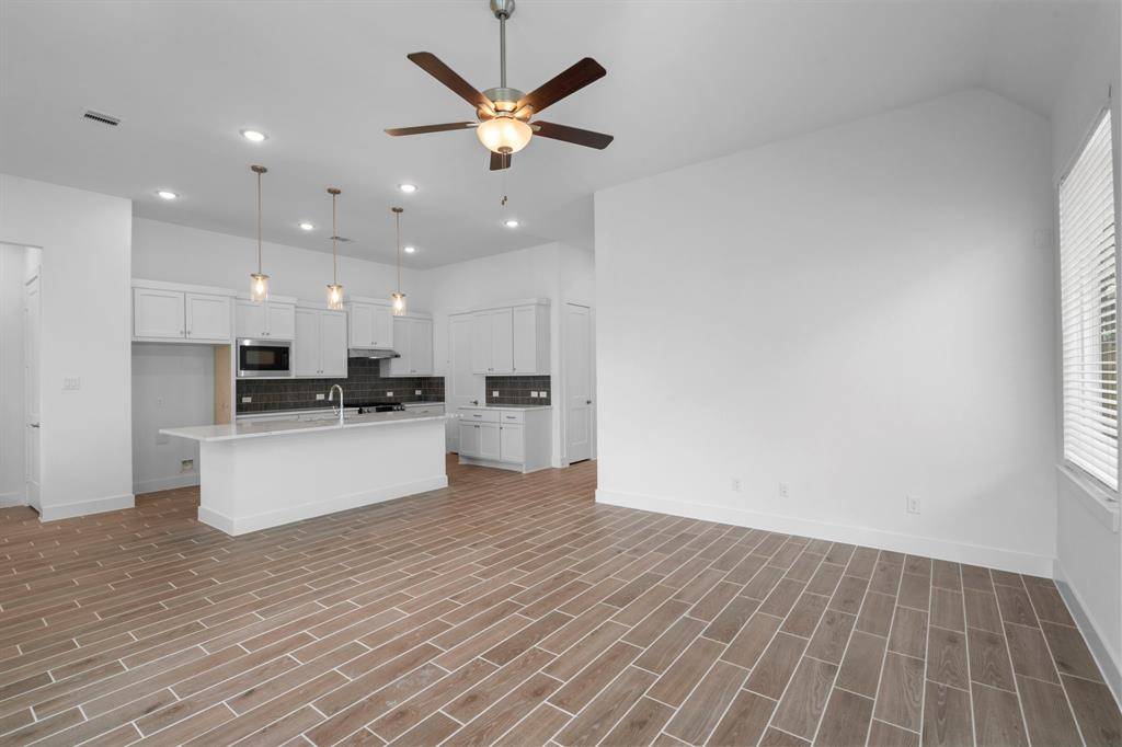 Mont Belvieu, TX 77523,11814 Salty Bend Drive
