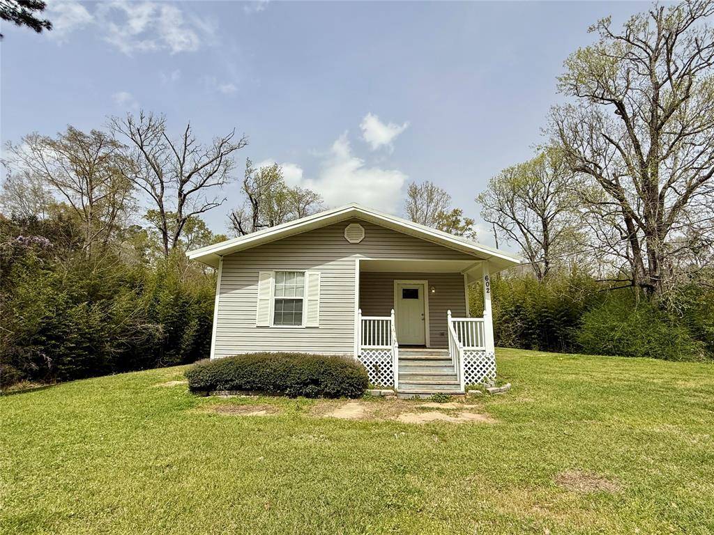 Kirbyville, TX 75956,602 E Main ST