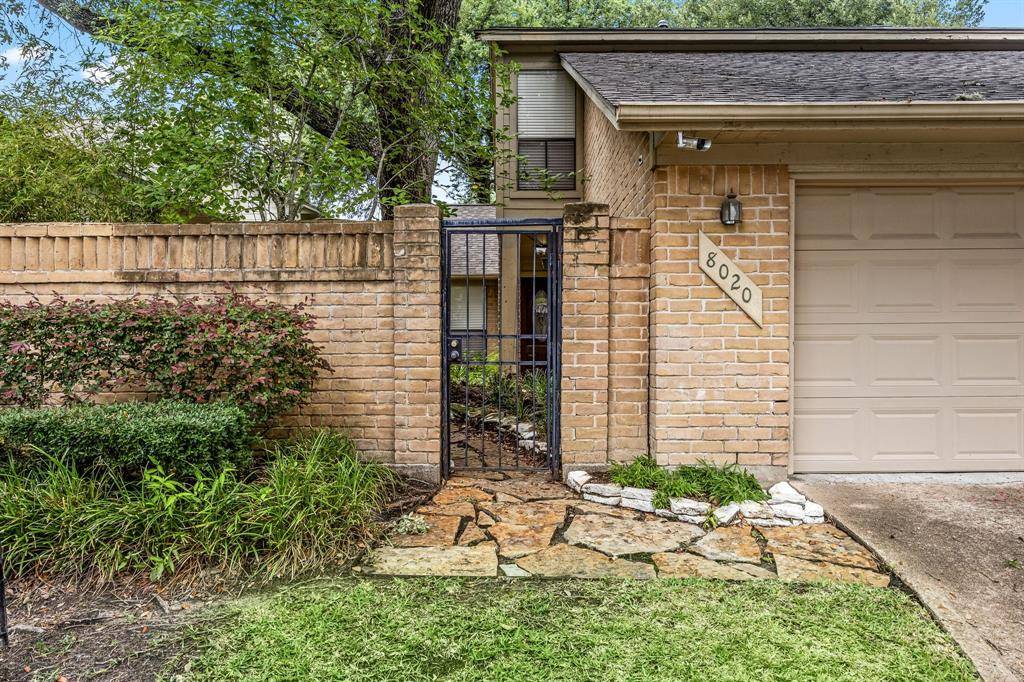 Houston, TX 77040,8020 Oakwood Forest DR