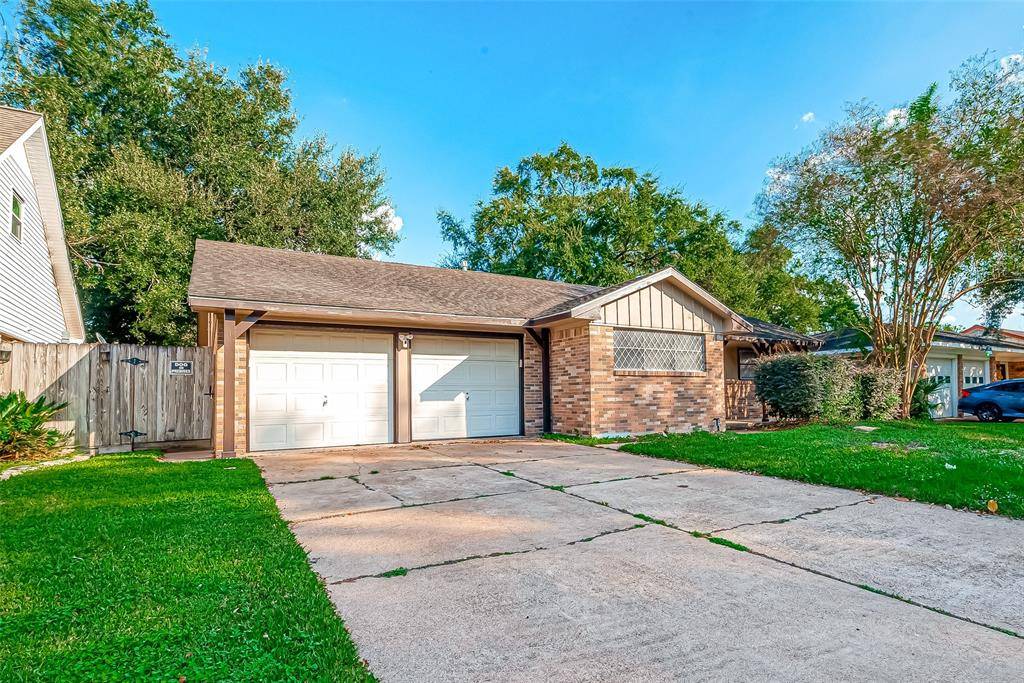 Pasadena, TX 77502,2811 Blueberry LN