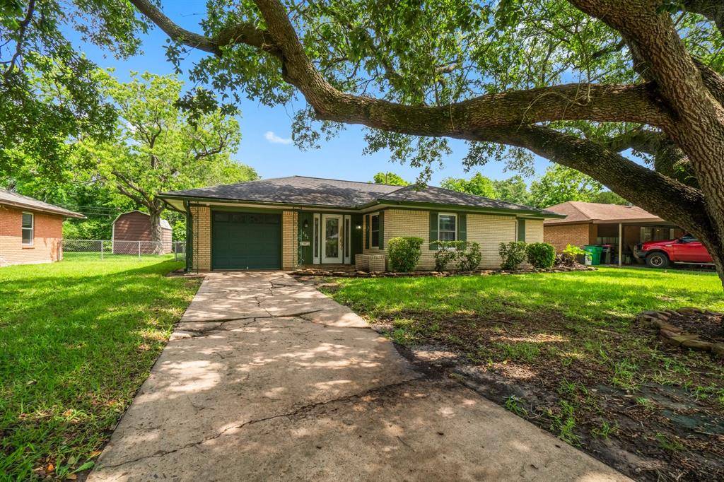 Baytown, TX 77520,1702 Sheridan DR