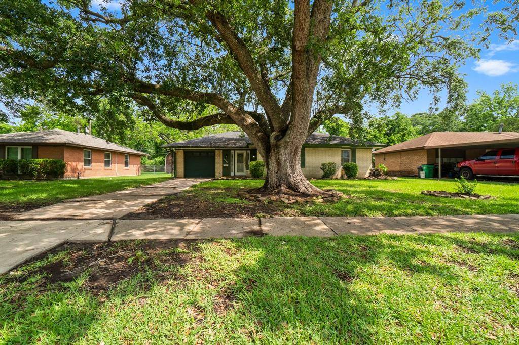 Baytown, TX 77520,1702 Sheridan DR