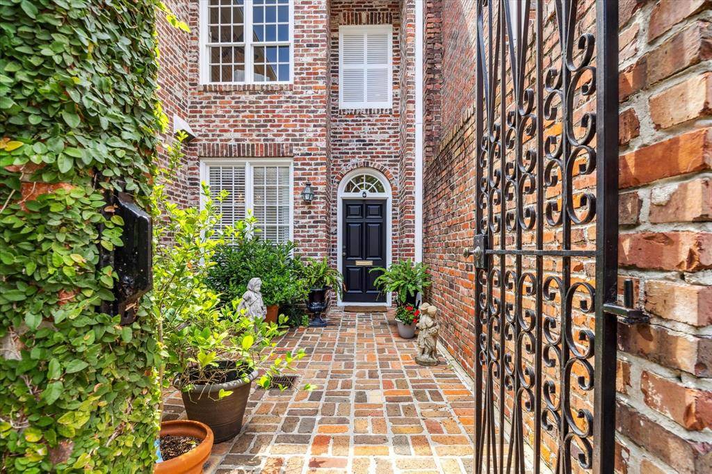 Houston, TX 77056,7 Pine Briar CIR