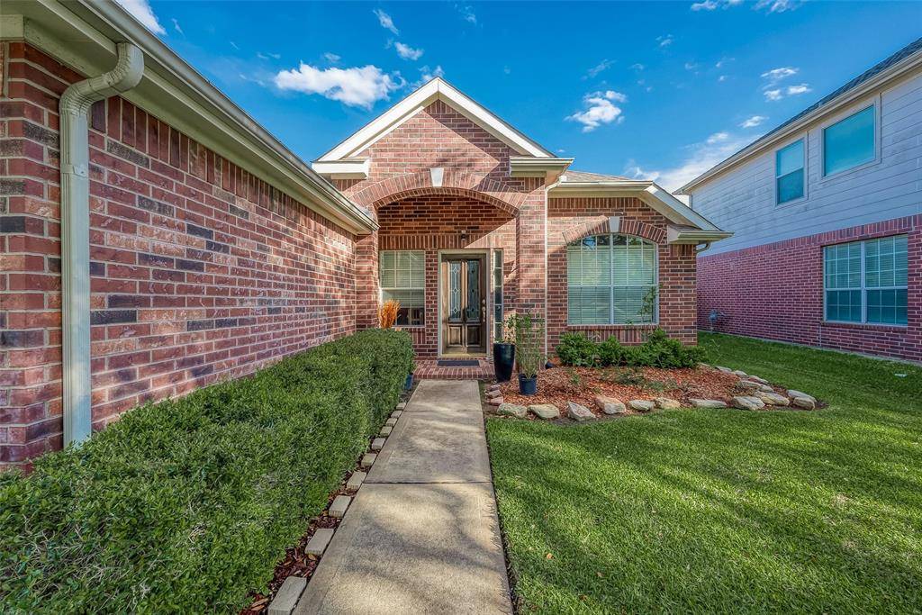 Sugar Land, TX 77479,2423 Pine Shadows DR