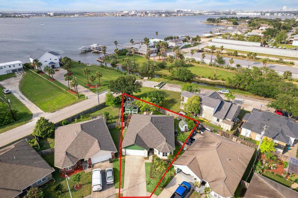 Galveston, TX 77551,24 Clara Barton LN