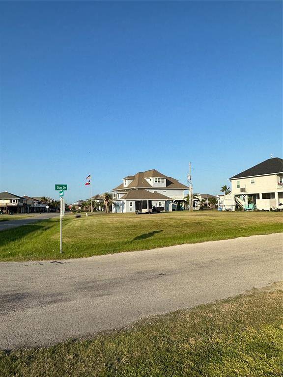 Crystal Beach, TX 77650,980 Sue DR