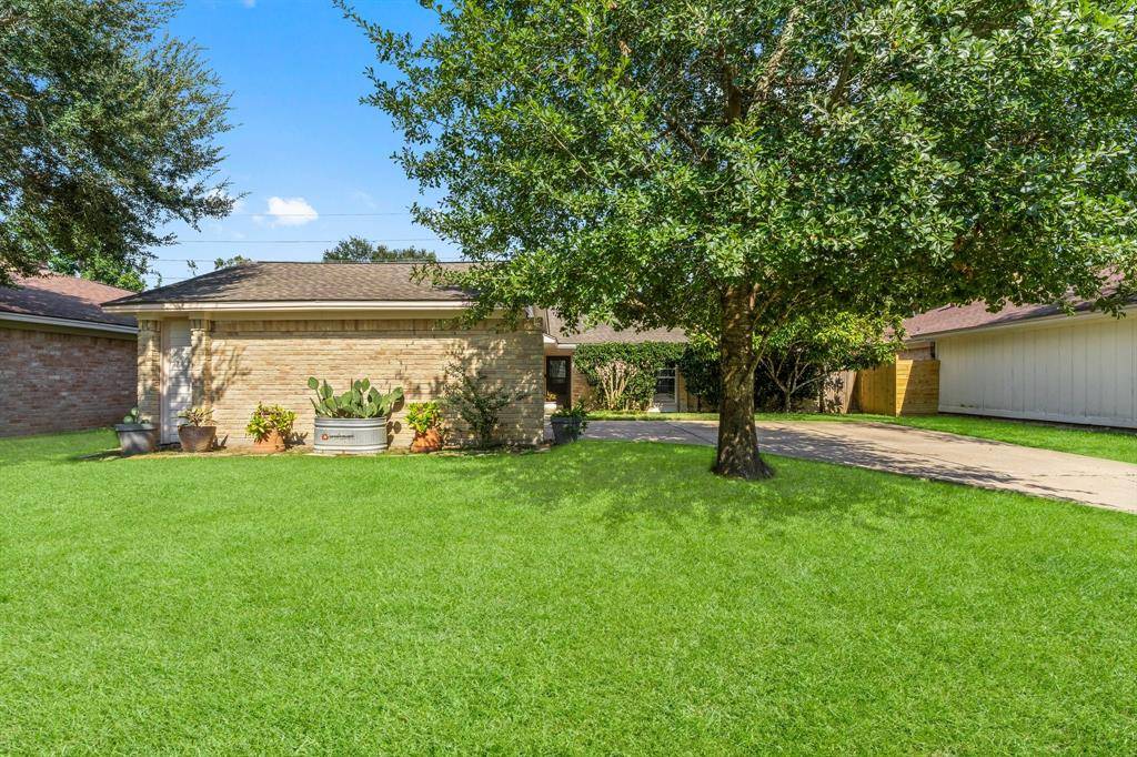 Houston, TX 77084,5046 Pine Cliff DR