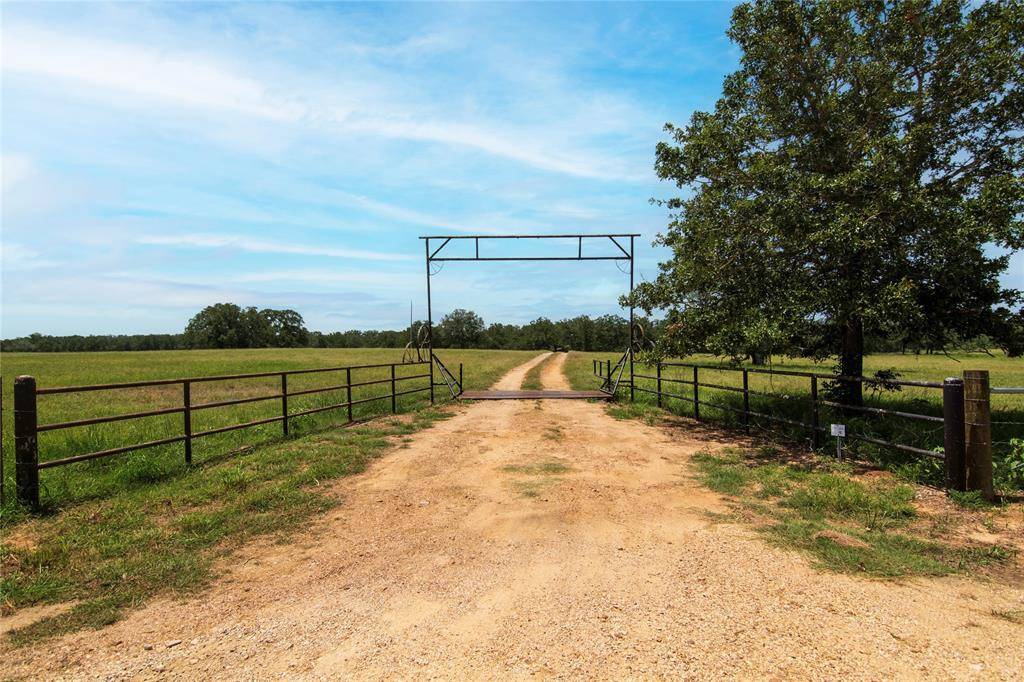 Flatonia, TX 78941,6750 Three Mile RD