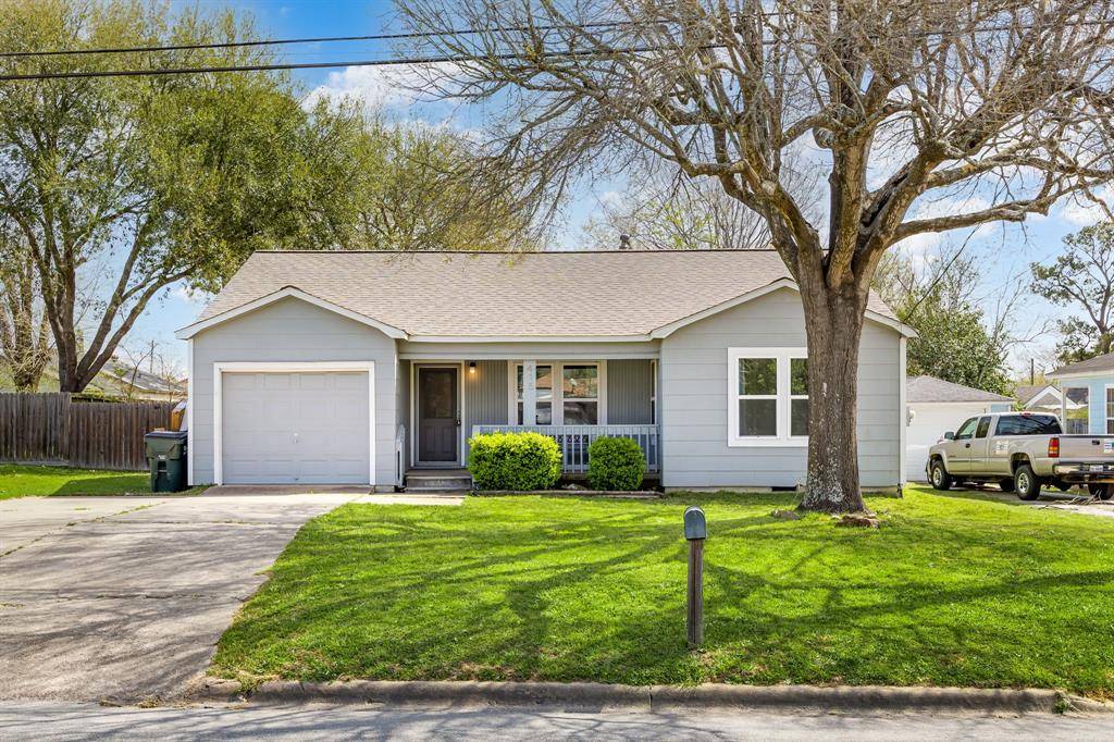 Sealy, TX 77474,415 N Meyer ST