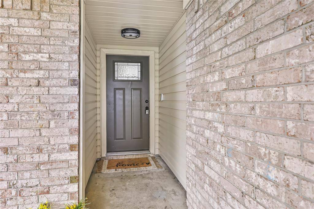 Highlands, TX 77562,2403 Heather ST