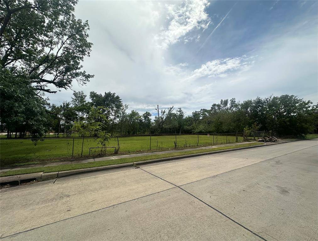 Houston, TX 77026,5916 Engleford ST