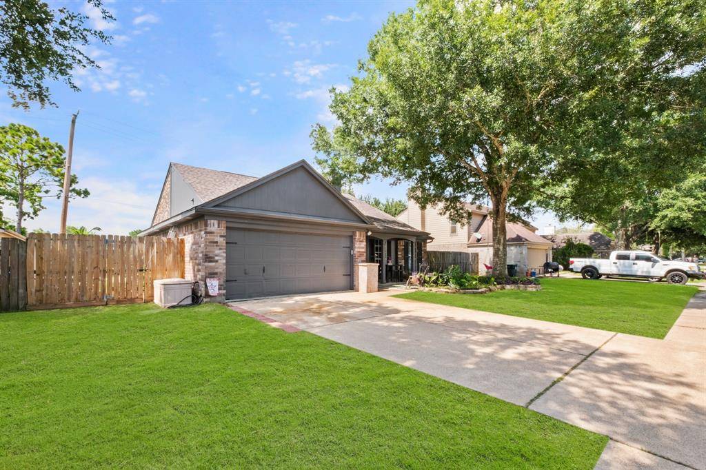 Pearland, TX 77584,5207 Spring Circle DR