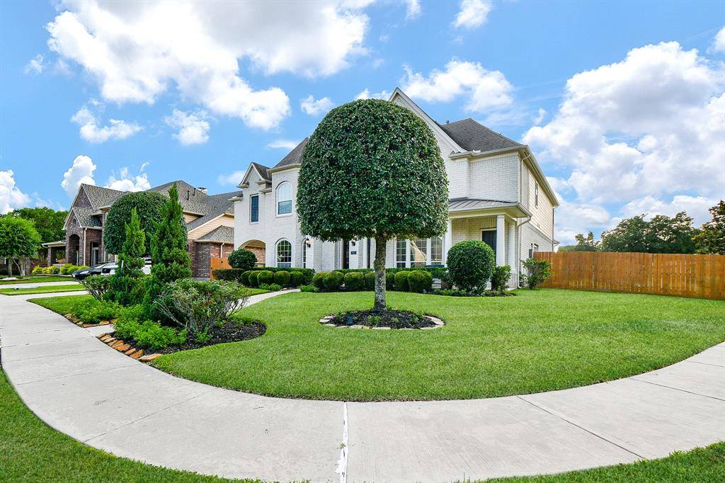 Sugar Land, TX 77479,902 Delford WAY