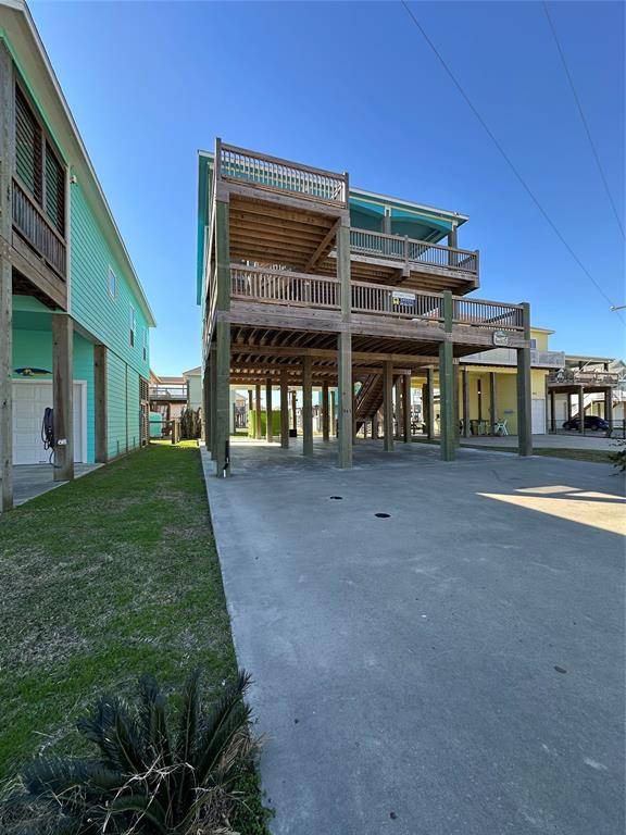 Crystal Beach, TX 77650,947 South Cove