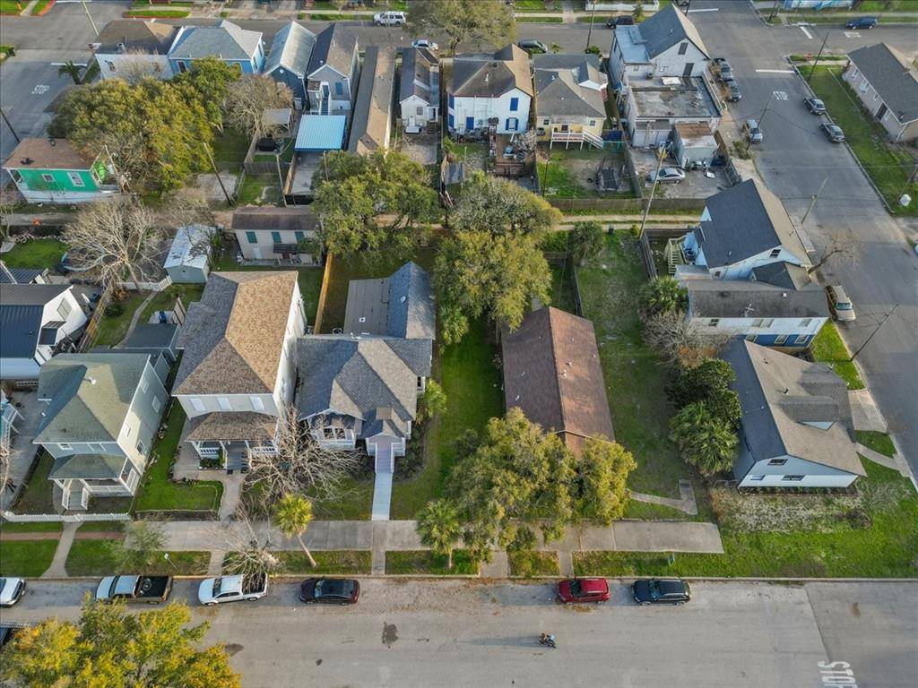 Galveston, TX 77550,1719 Ave M 1/2