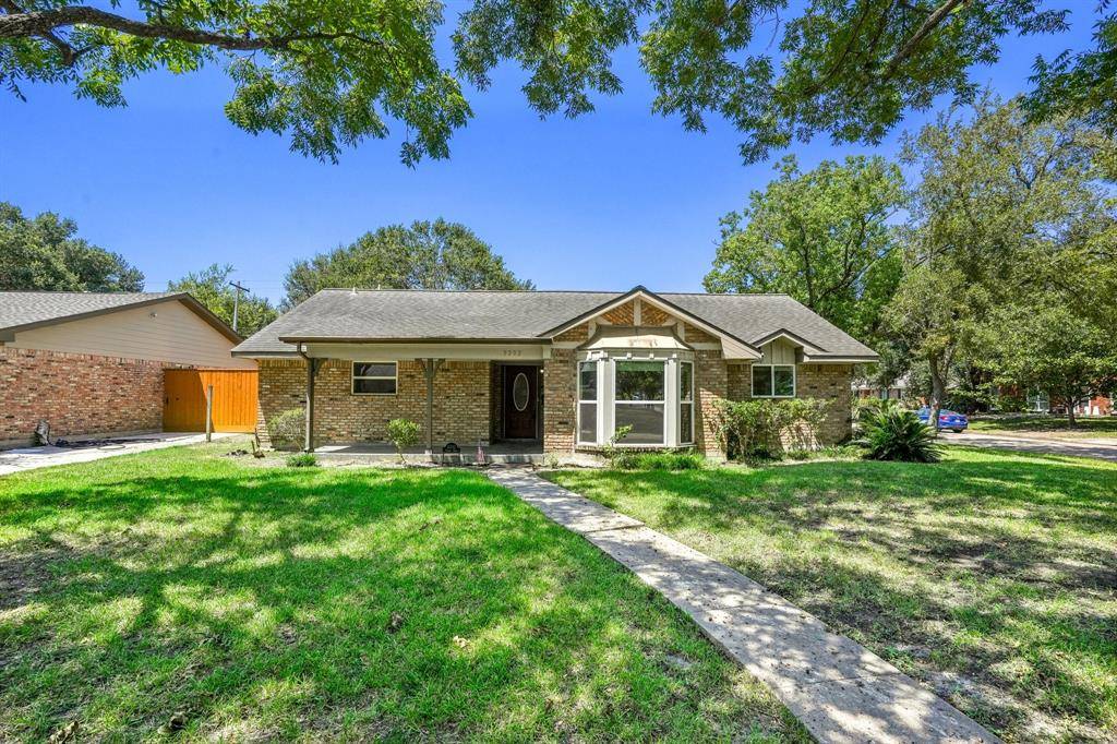 Houston, TX 77096,8202 Pontiac DR