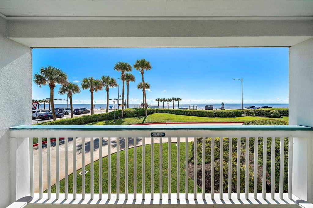 Galveston, TX 77551,6102 Seawall BLVD #104