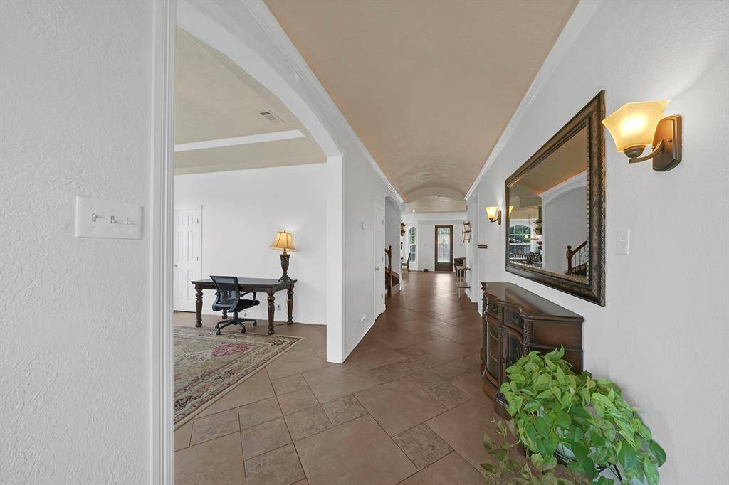 Highlands, TX 77562,1374 N Battlebell RD