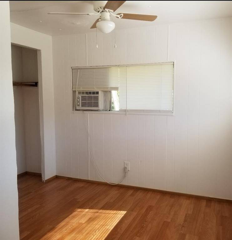 Crosby, TX 77532,819 BARNABA LN