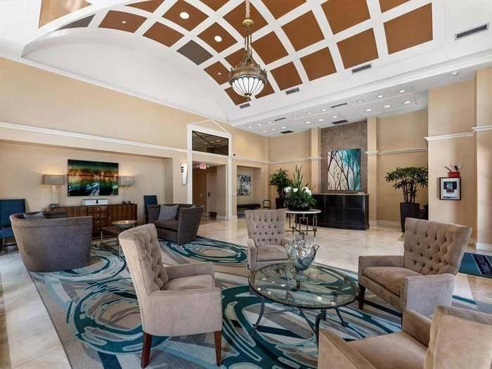 Houston, TX 77057,1616 Fountain View DR #206