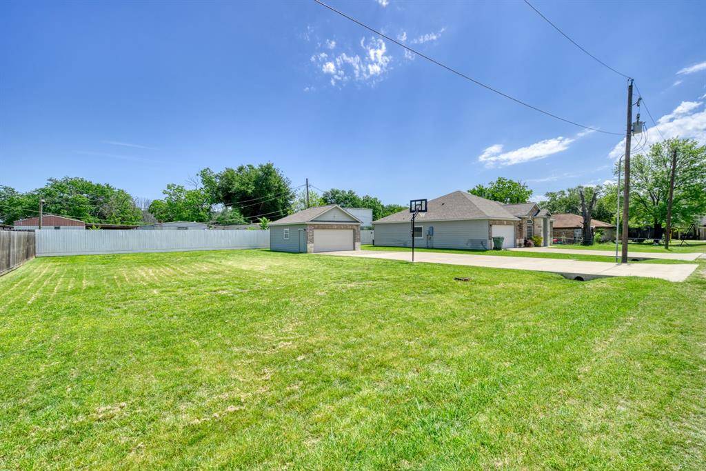 Madisonville, TX 77864,1106 Jennifer ST