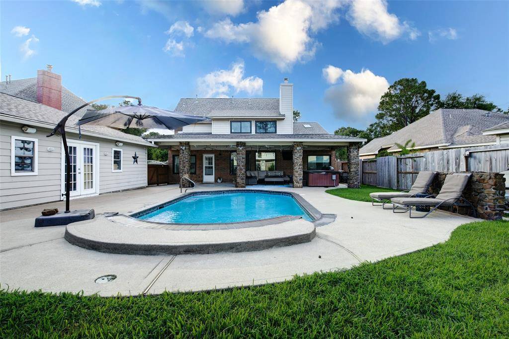 Houston, TX 77062,810 Amber Bough CT