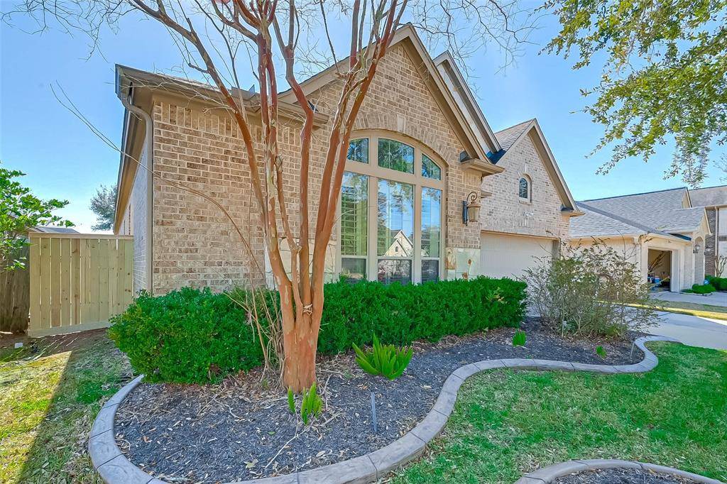 Sugar Land, TX 77479,5422 Linden Rose LN